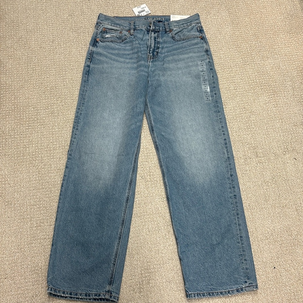 American Eagle ex-boyfriend straight jeans. Light wash